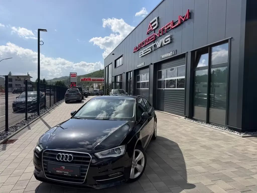 Main__Slider__Photo:Audi A3 Ambition Ultra*SHZG*SPORT*BLACK*PDC*TOP 05/2016-0