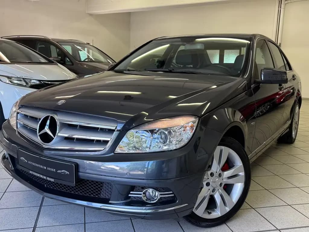 Main__Slider__Photo:Mercedes-Benz C 180 C Limousine C 180 CGI BlueEfficiency 12/2009-0