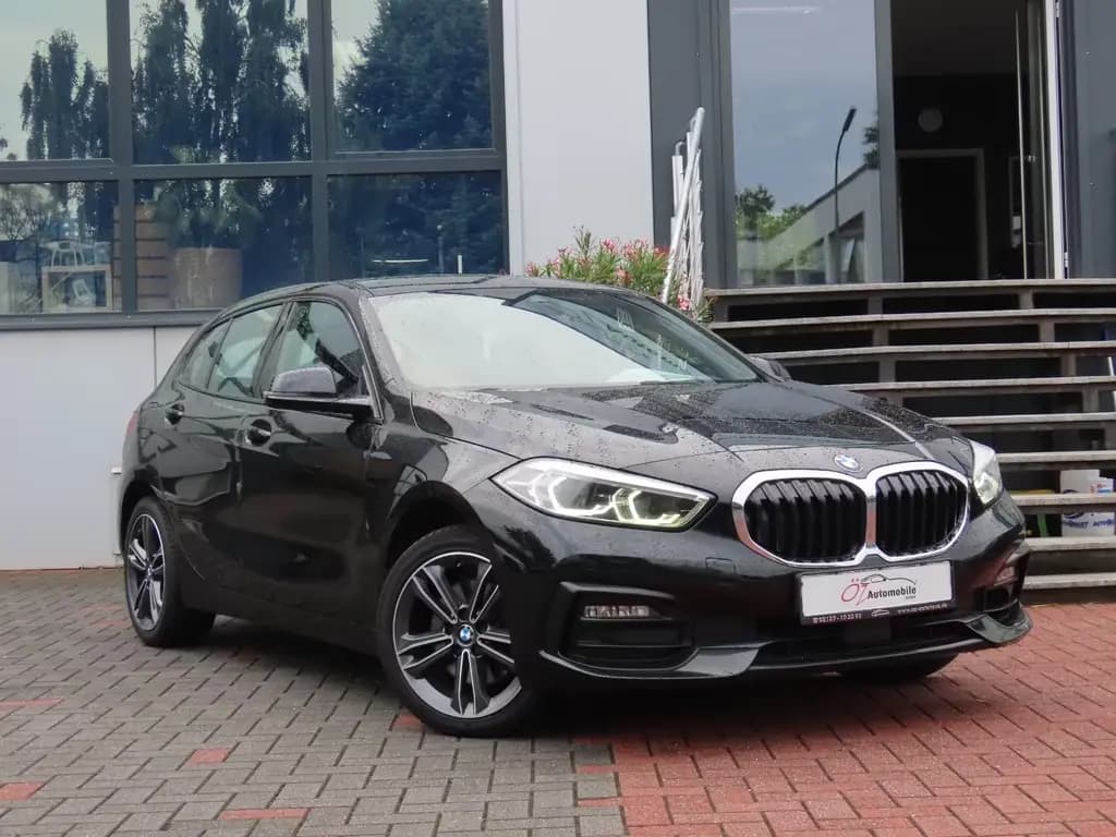 Main__Slider__Photo:BMW 118 i Shadow-Line Leder Klimaauto. Navigation 03/2020-0