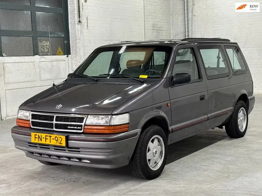 Main__Slider__Photo:Chrysler Voyager 2.5 td SE 09/1992-0