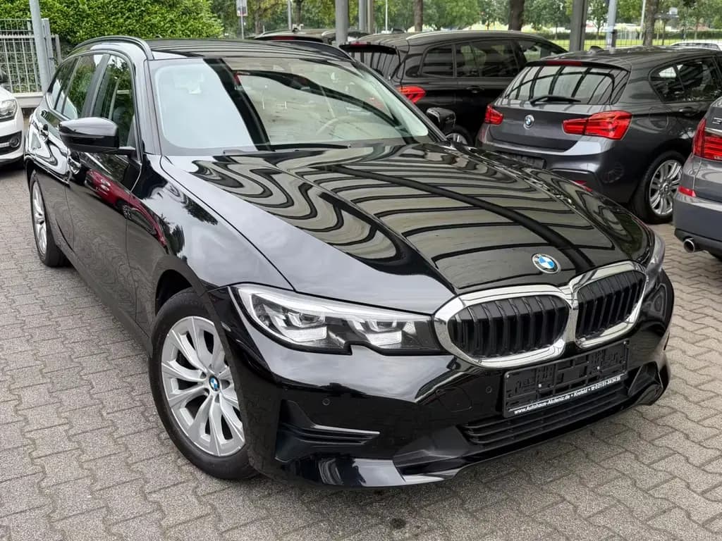 Main__Slider__Photo:BMW 320 d Touring Advantage|LEDER|NAVI|LED|AHK|1.HAND 03/2020-0