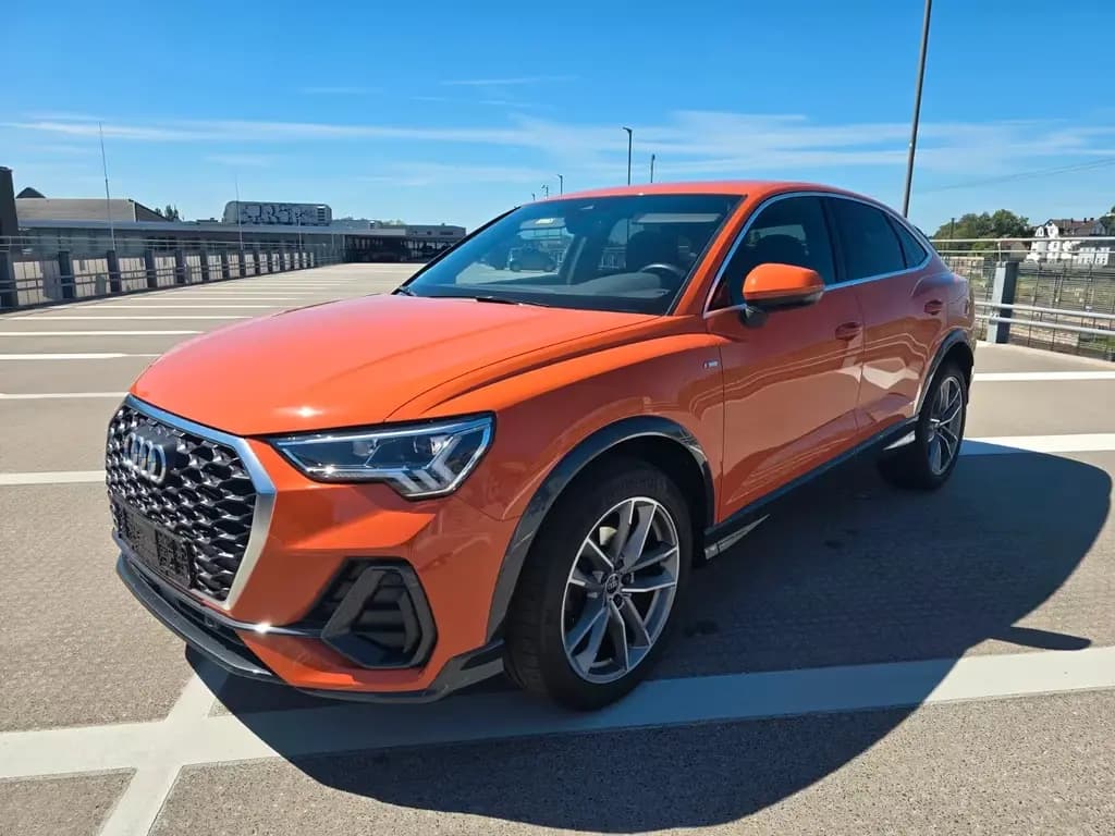 Main__Slider__Photo:Audi Q3 Sportback 35 TDI quattro S Line Ambition 10/2023-0