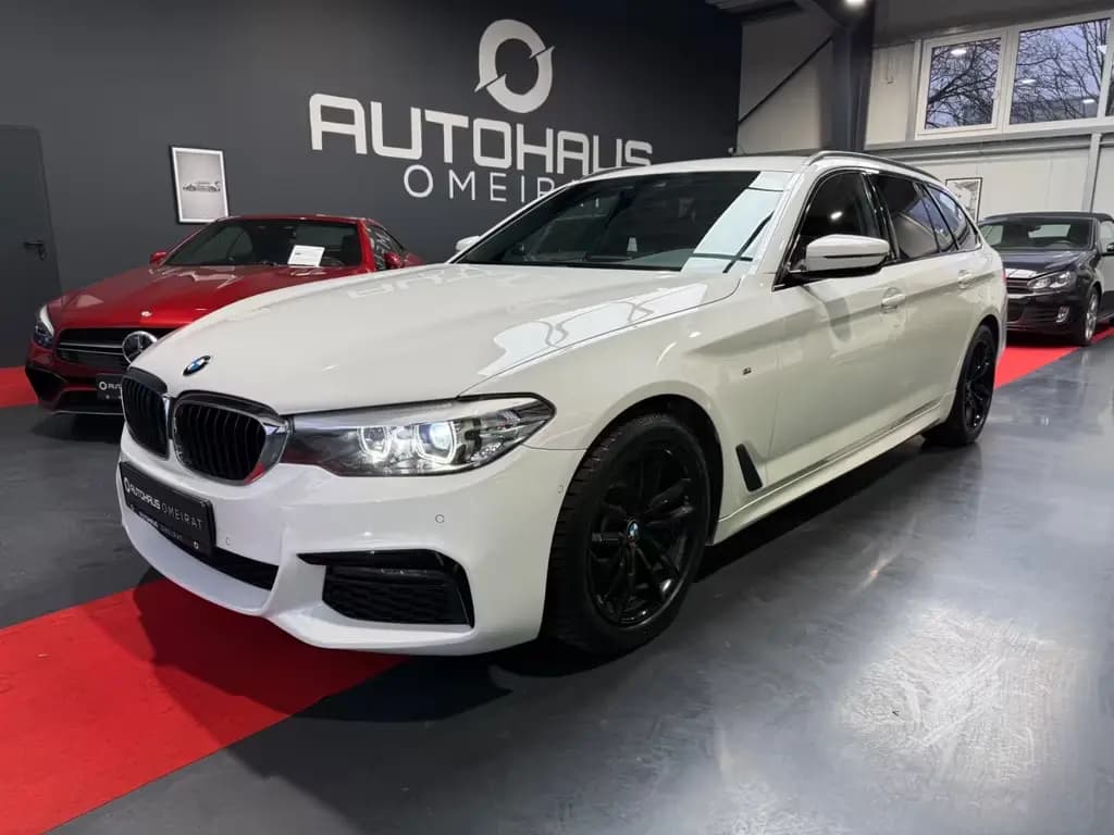 Main__Slider__Photo:BMW 520 d M Sportpaket 2HD/R-Kamera/LED/Alcantara 06/2020-0