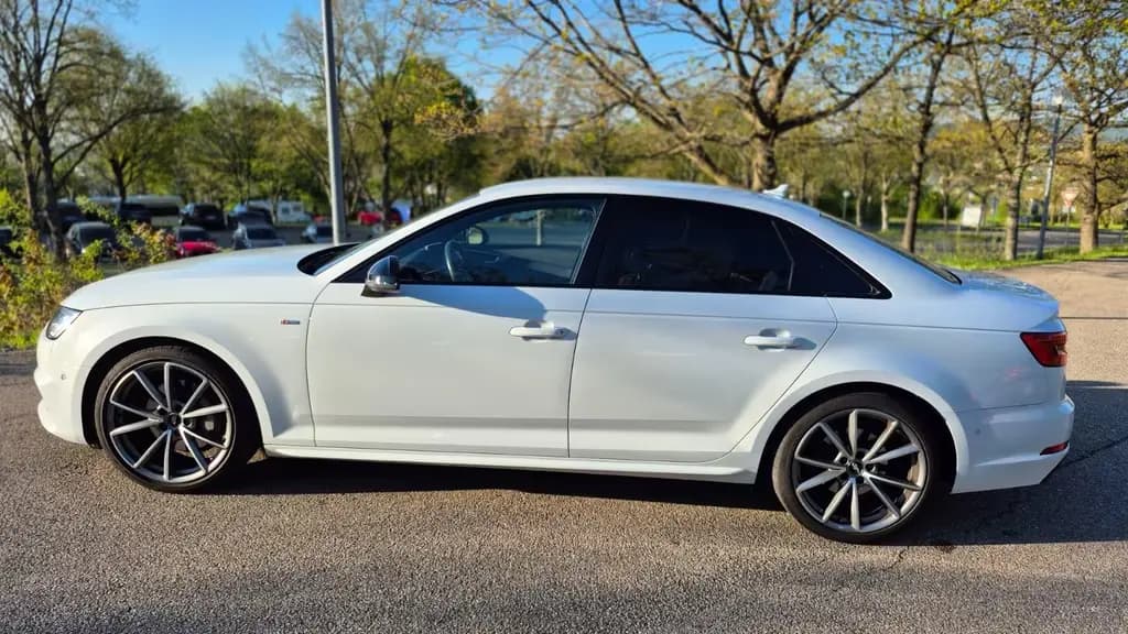 Main__Slider__Photo:Audi A4 2.0 TDI 140kW S tronic quattro sport s line 04/2017-0