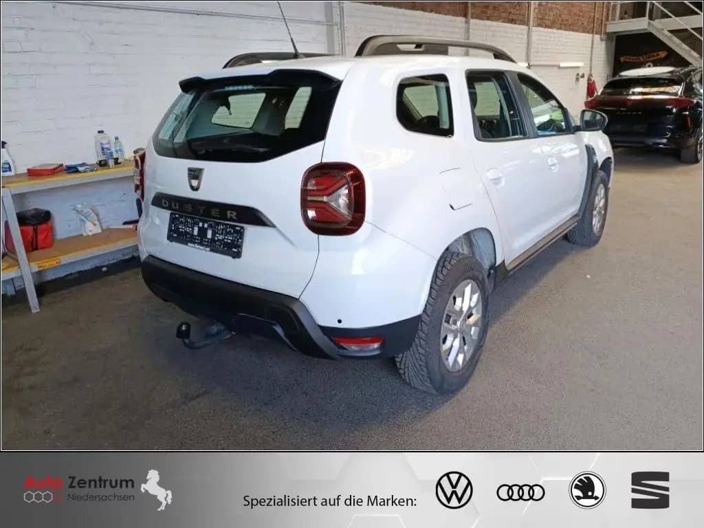 Main__Slider__Photo:Dacia Duster TCe 130 2WD Comfort AHK ab 79 EUR Rate 06/2022-0