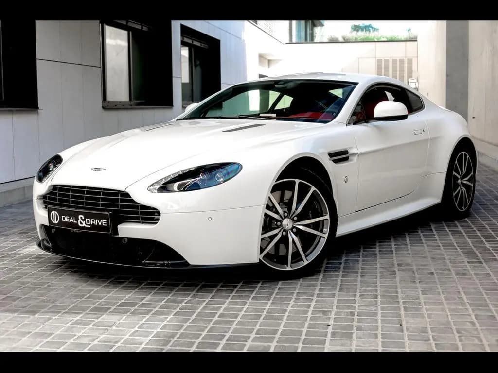 Main__Slider__Photo:Aston Martin V8 Vantage S COUPE SPORTSHIFT II°STRATUS WHITE 03/2017-0