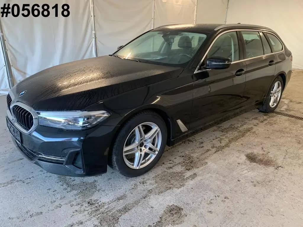 Main__Slider__Photo:BMW 520 d Touring LED/NAVI/LEDER/DAB 10/2020-0