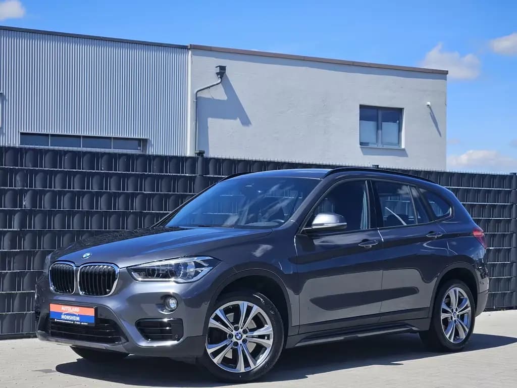 Main__Slider__Photo:BMW X1 xDrive 20i Sport Line NAVI PDC SHZ AHK 1.HAND 11/2017-0