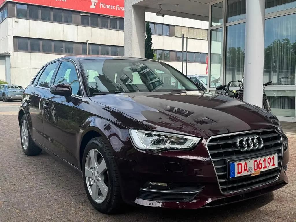 Main__Slider__Photo:Audi A3 Sportback ambiente 05/2014-0