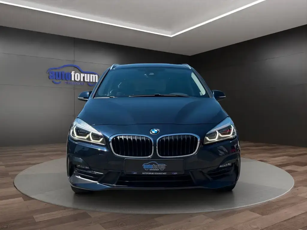 Main__Slider__Photo:BMW 218 Gran Tourer 218i Gran Tourer Sport Line AUT.°AHK°NAVI°LED 08/2019-1