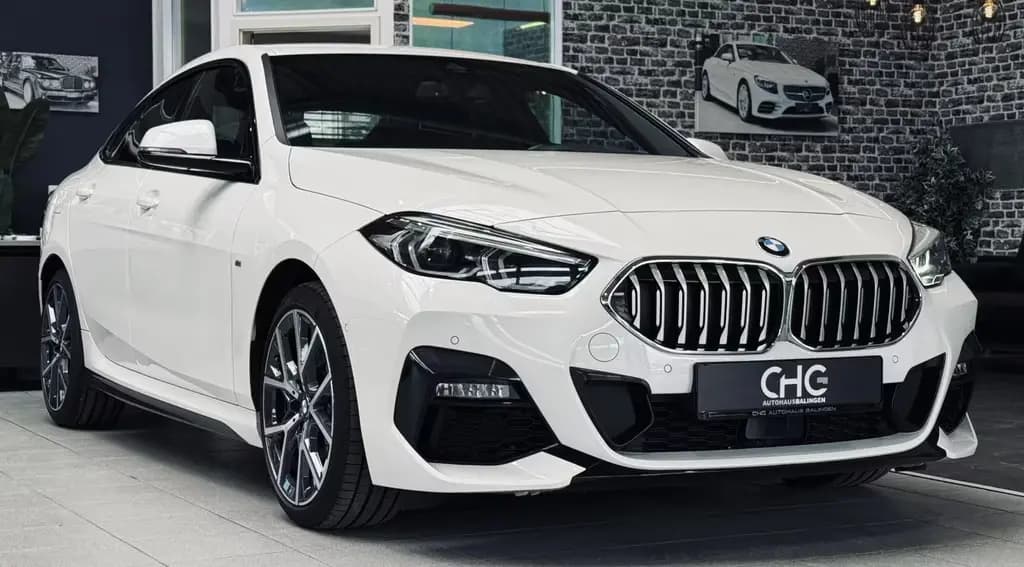 Main__Slider__Photo:BMW 218 Gran Coupé 218 Gran Coupe M Sport Schalensitze |Harman-Kard 11/2024-0