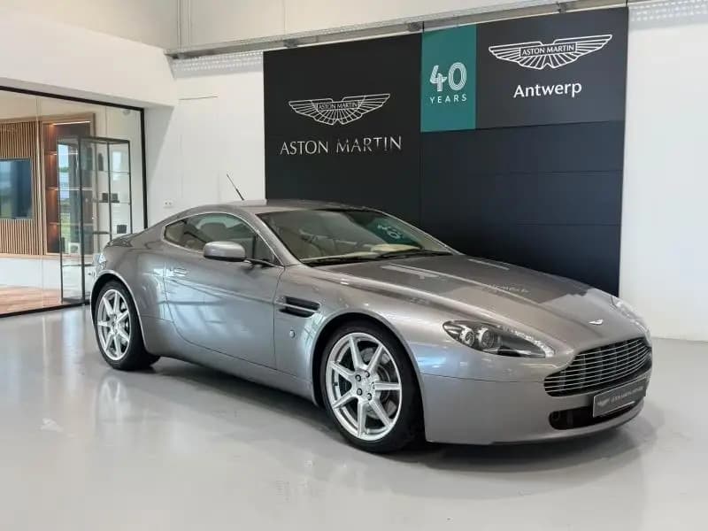 Main__Slider__Photo:Aston Martin V8 Vantage V8 Vantage - Manual Transmission 05/2006-0