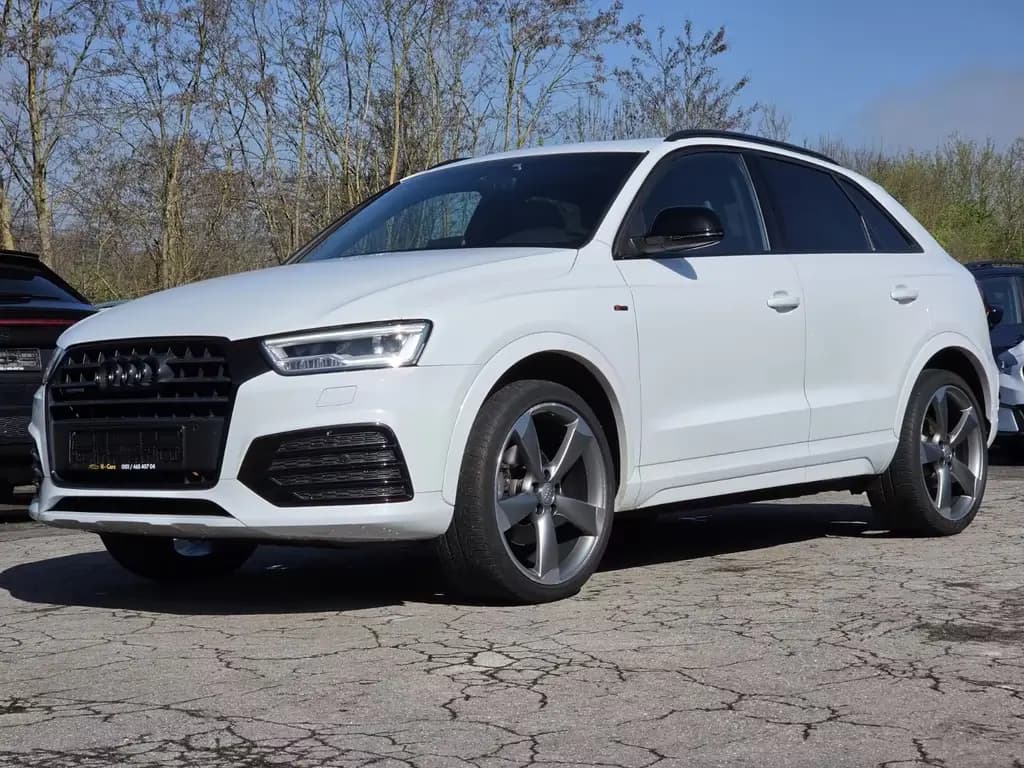 Main__Slider__Photo:Audi Q3 sport quattro S Line Plus Panorama*AHK*Leder* 12/2015-0