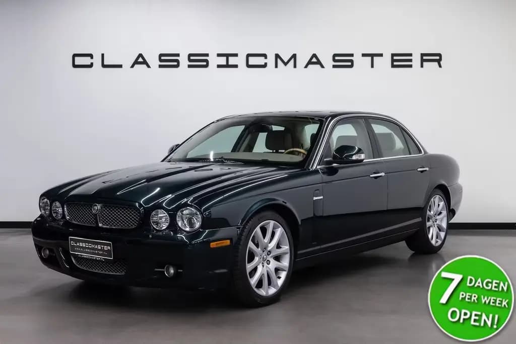 Main__Slider__Photo:Jaguar XJ 4.2 V8 Executive Fiscale waarde € 6.000,- 04/2008-0
