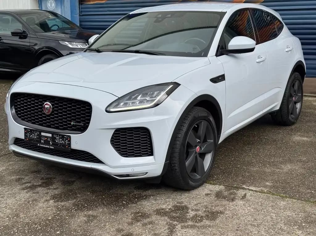 Main__Slider__Photo:Jaguar E-Pace D180 R-Dynamic SE AWD/Leder/Kam/eSitze 11/2020-0
