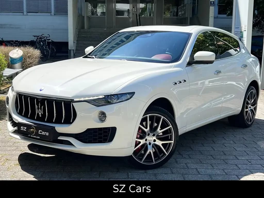 Main__Slider__Photo:Maserati Levante S Q4 360 KAM LUFT PANO H&K KEYLESS 08/2018-0