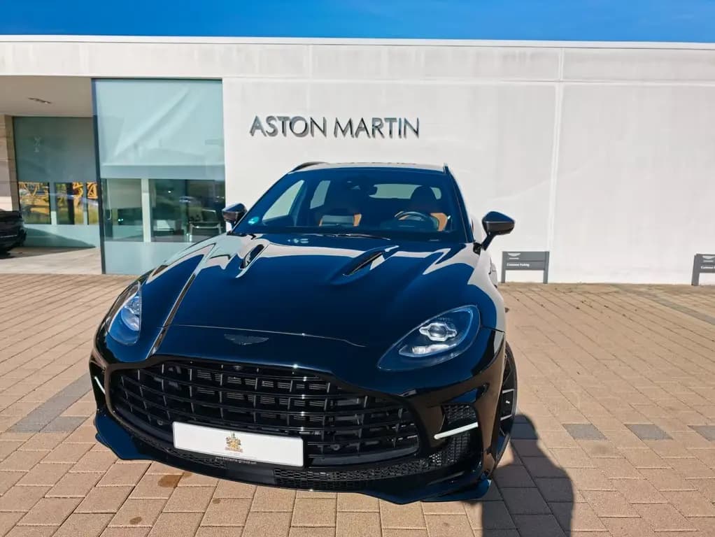 Main__Slider__Photo:Aston Martin DBX 4.0 V8 DBX707 06/2023-0