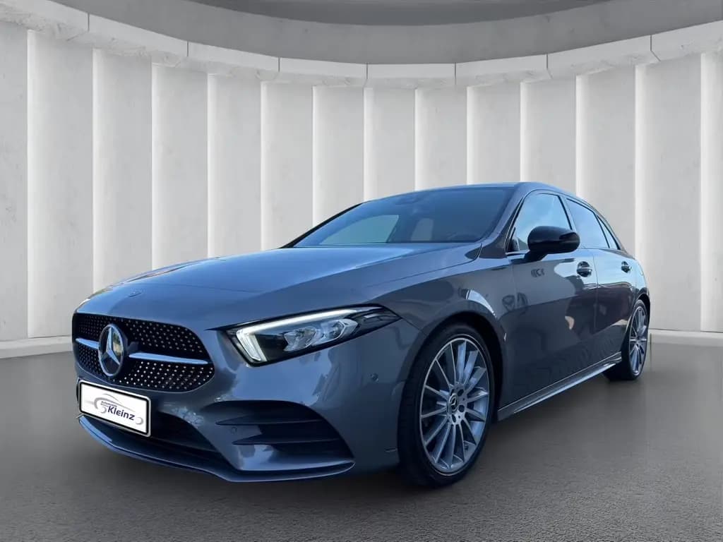Main__Slider__Photo:Mercedes-Benz A 180 AMG+R-KAMERA+TOTWINKEL+LED+AMBIENTELICHT+ 01/2019-0
