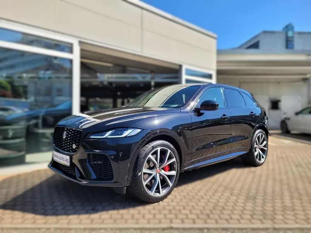 Main__Slider__Photo:Jaguar F-Pace P550 AWD SVR*HUD*PANO*22-Zoll*Surround-So 04/2022-0