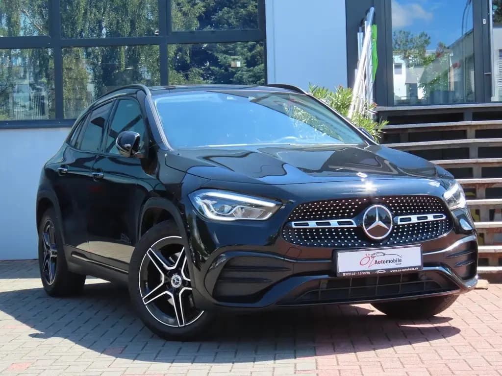 Main__Slider__Photo:Mercedes-Benz GLA 220 d Autom. Memory Panorama 360° Standheiz. 06/2023-0
