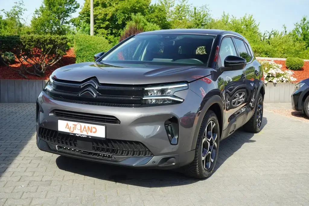 Main__Slider__Photo:Citroën C5 Aircross 1.2M-Hybrid Plus Aut. LED Navi DAB 03/2025-1