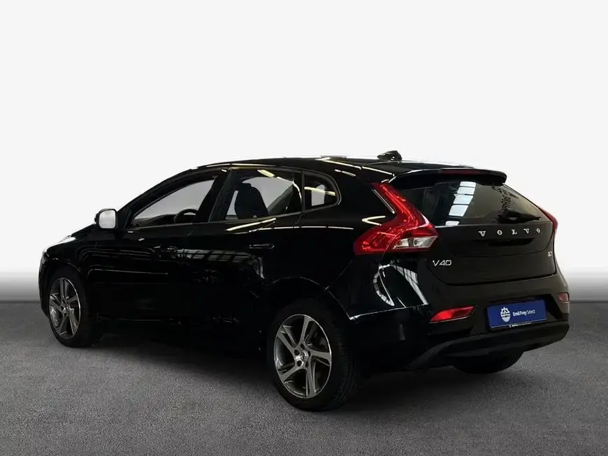 Main__Slider__Photo:Volvo V40 T2 Momentum Style- Winter- Klima-Komfort-Pak 12/2016-1