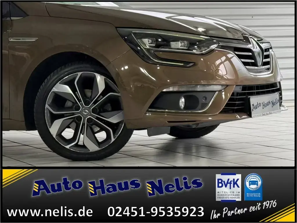 Main__Slider__Photo:Renault Megane Grandtour 1,2 TCe 130 Symphony BOSE-Sound 12/2017-1