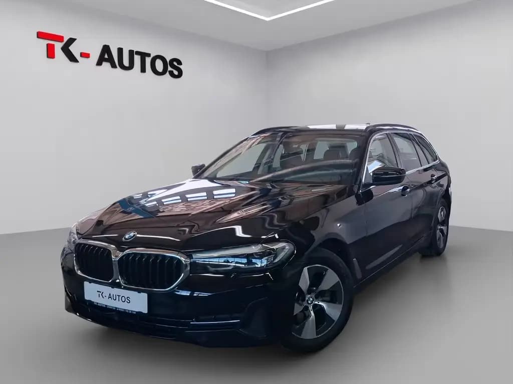 Main__Slider__Photo:BMW 520 d Touring xDrive,Navi,LED,Leder,ACC,Pano,AHK 04/2021-0
