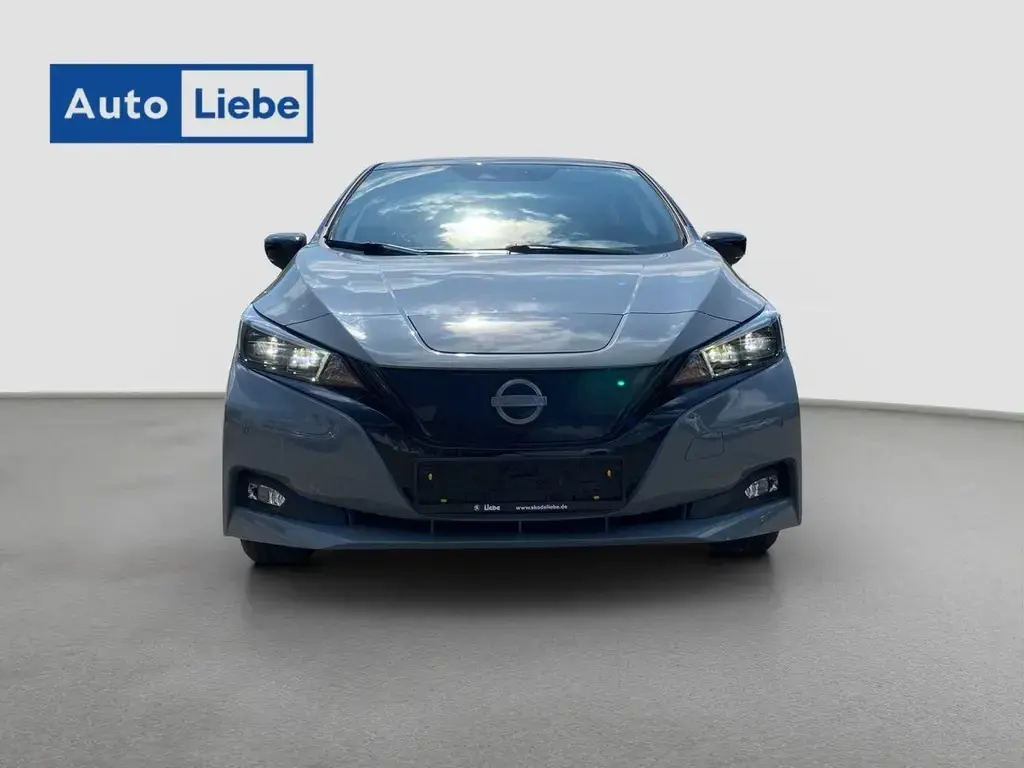 Main__Slider__Photo:Nissan Leaf N-CONNECTA 40kWh VOLL-LED+NAVI+KLIMAAUTOuvm 11/2023-1