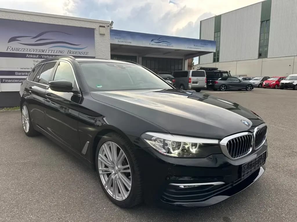 Main__Slider__Photo:BMW 520 d Touring Automatik Navi LED 05/2019-0
