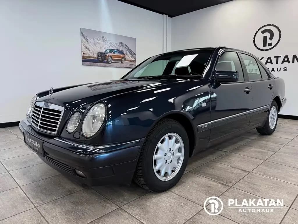 Main__Slider__Photo:Mercedes-Benz E 240 Xenon Automatik Klima V6 MB-Service 10/1997-0
