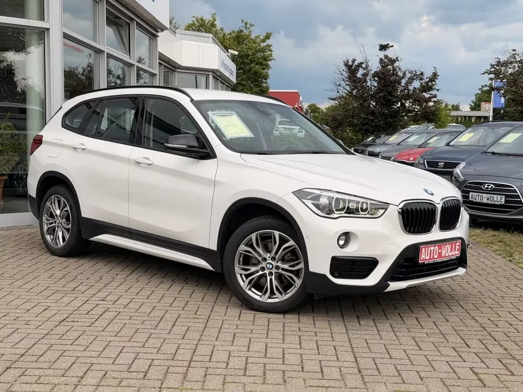 Main__Slider__Photo:BMW X1 xDrive 20d Sport Line LED AHK PDC SITZ-HZG 11/2018-0