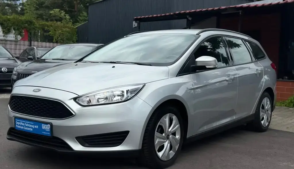 Main__Slider__Photo:Ford Focus Turnier Trend, Neue Zahnriemen 01/2016-1