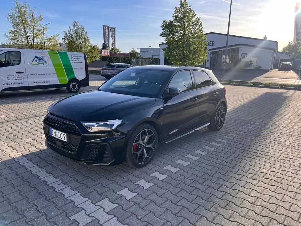 Main__Slider__Photo:Audi A1 40 TFSI S tronic S line Sportback S line 04/2025-0