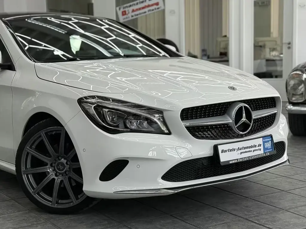 Main__Slider__Photo:Mercedes-Benz CLA 180 Shooting Brake Urban, Leder, Pano, LED 03/2019-1