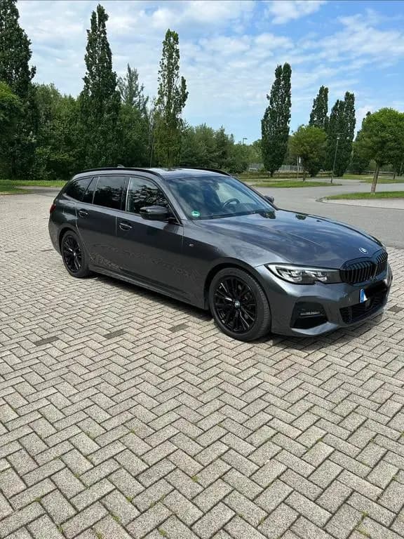Main__Slider__Photo:BMW 320 d Touring M Sport Automatik M Sport 07/2020-0
