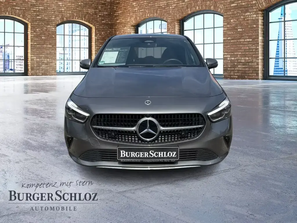 Main__Slider__Photo:Mercedes-Benz B 180 KAMERA/AHK/NAVI/MULTIBEAM 08/2025-1