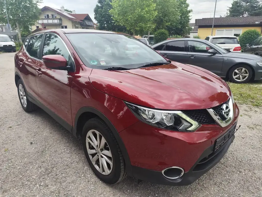 Main__Slider__Photo:Nissan Qashqai Acenta 10/2015-1