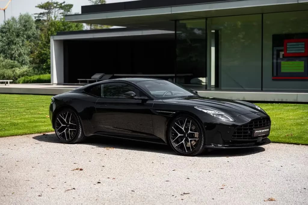 Main__Slider__Photo:Aston Martin DB12 4.0 V8 / COUPE / BOWERS & WILKINS / 360° / VAT 04/2025-0