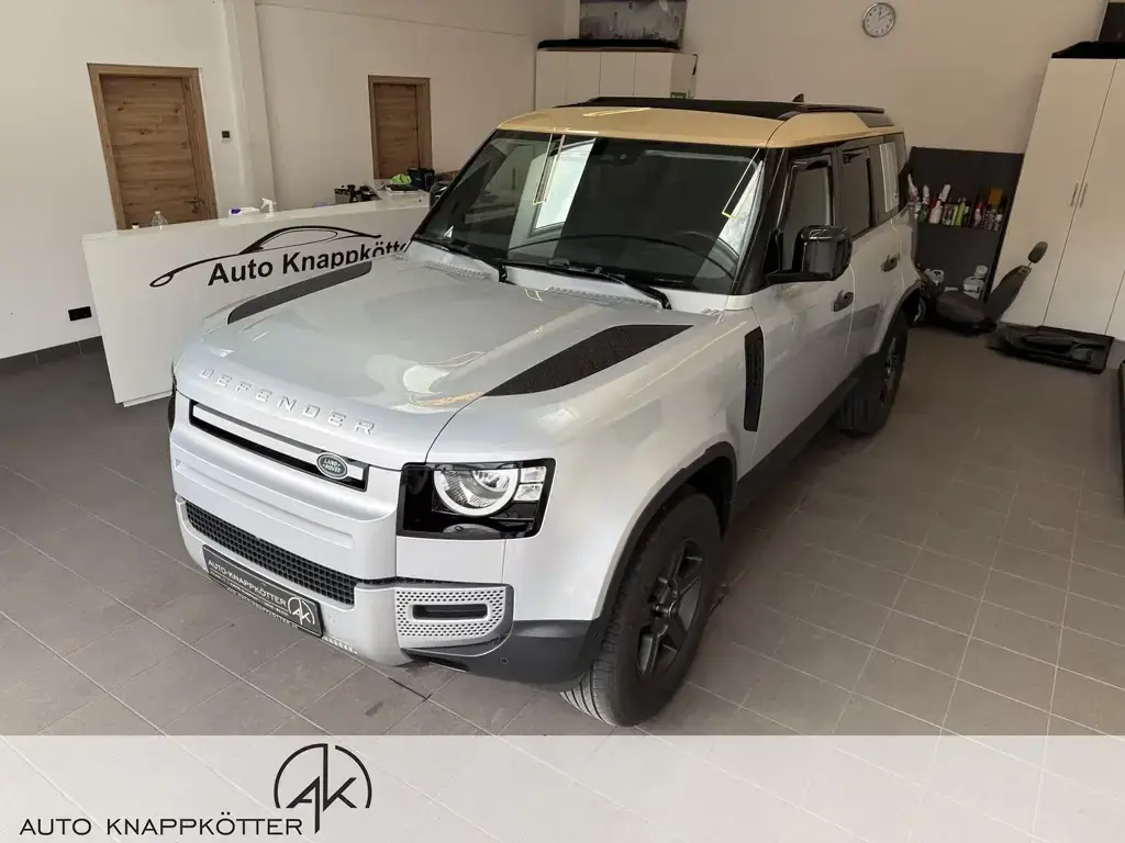 Main__Slider__Photo:Land Rover Defender 110 3.0 Pano Mild-Hybrid Defender/6Zyl. 05/2022-1