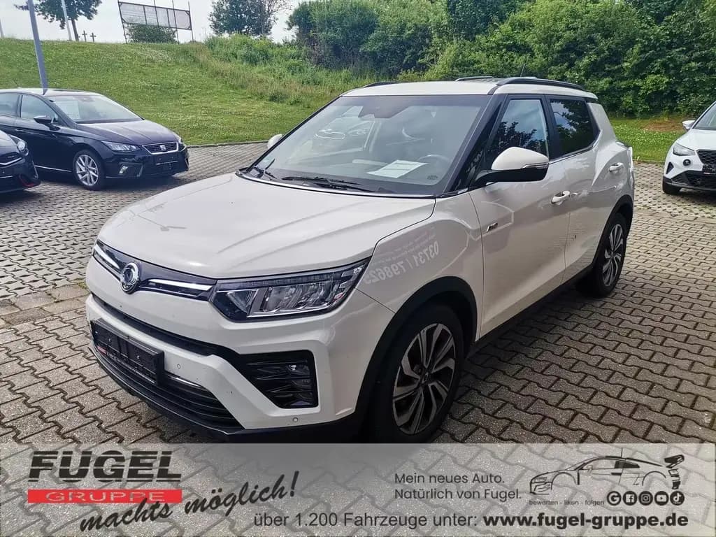 Main__Slider__Photo:Ssangyong Tivoli Sapphire 4x4 1.5 TGDI LED|Navi|RFK|Allrad 11/2023-0