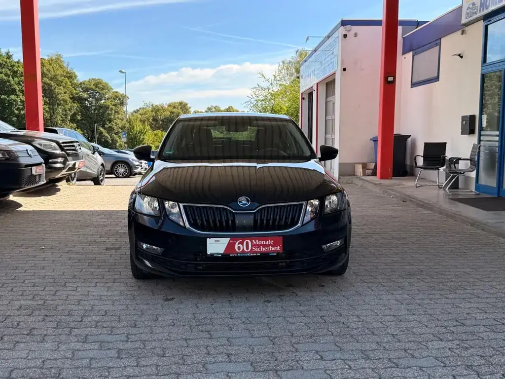 Main__Slider__Photo:Skoda Octavia Lim. Ambition 4x4 I Automatik I TÜV 01/2019-1