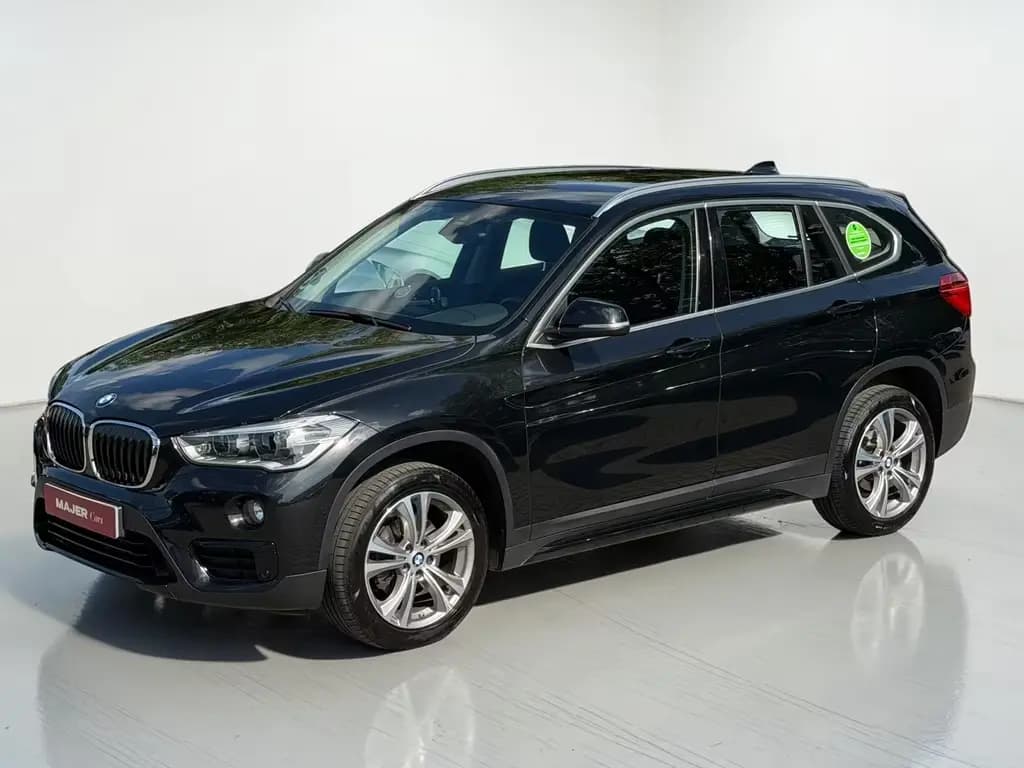 Main__Slider__Photo:BMW X1 sDrive 18 d Sport Line*LED*AHK*TEMPO*PDC*NAVI 09/2018-0
