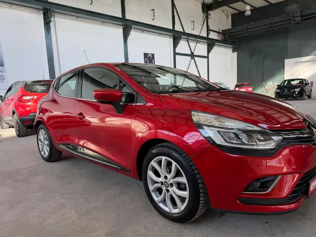 Main__Slider__Photo:Renault Clio IV Intens 07/2018-1