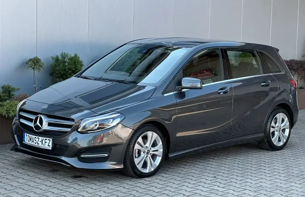 Main__Slider__Photo:Mercedes-Benz B 180 CDI Automat. Urban*Leder*Navi*LED*SHz.*TÜV 10/2017-1