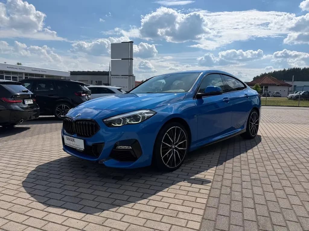 Main__Slider__Photo:BMW 220 Gran Coupé 220i Gran Coupé M Sport ANHÄNGEKUPPLUNG 06/2023-0