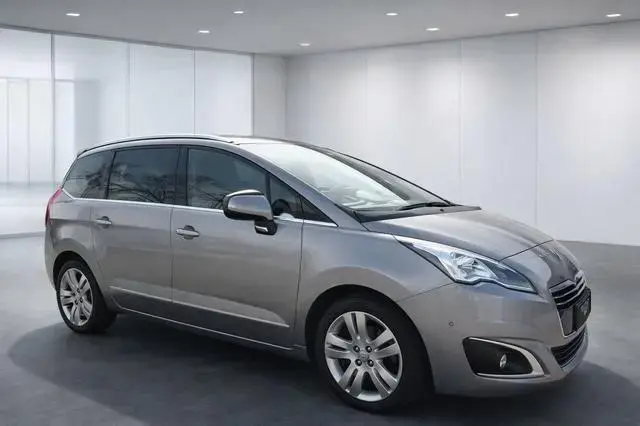 Main__Slider__Photo:Peugeot 5008 1.6 Blue-HDi  Autom. Tempo Navi 7-Si., AHK 06/2016-1