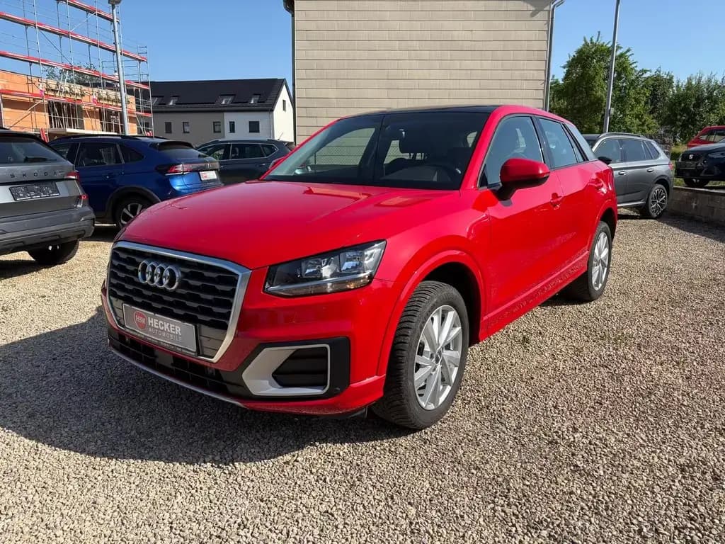Main__Slider__Photo:Audi Q2 1,4i Sport-150PS+Pano+Navi+abn. AHK+ 02/2018-0