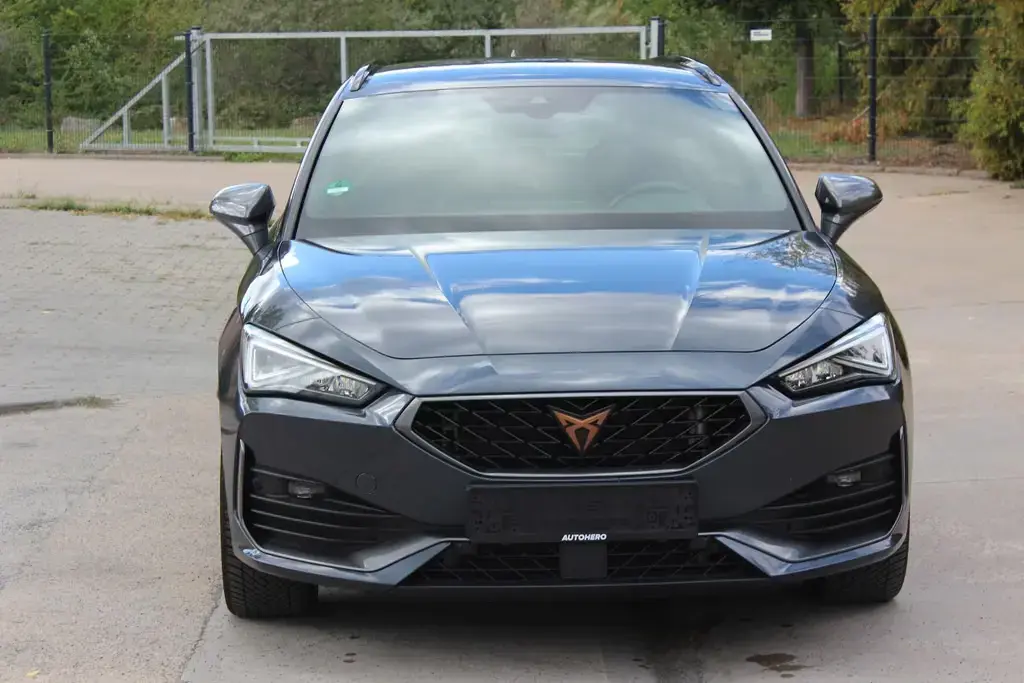 Main__Slider__Photo:Cupra Leon Sportstourer e-Hybrid 12/2020-1