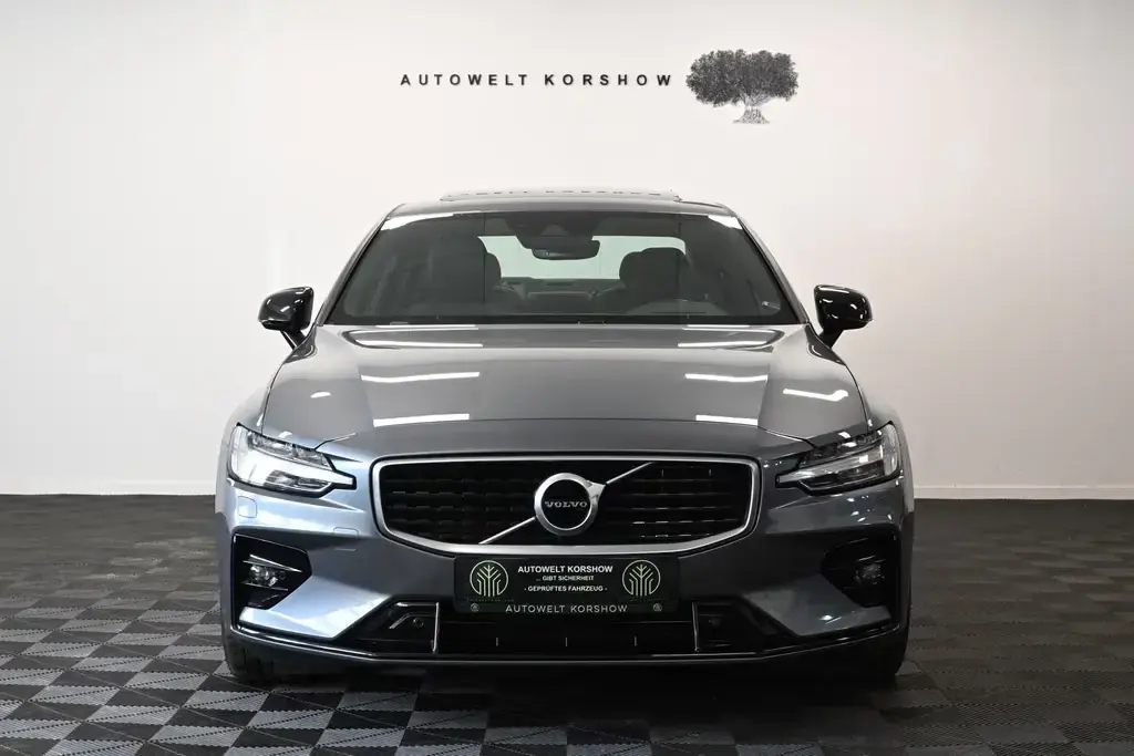 Main__Slider__Photo:Volvo S60 R Design *KAMERA*PANO*AHK*SHZ*LED*H&K*NAVI 05/2019-1